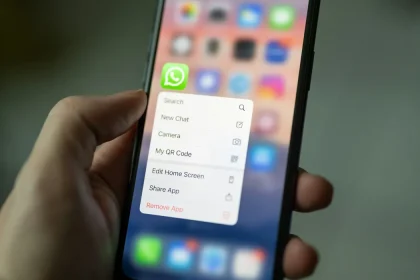 New Report Shows WhatsApp Chat Histories Stored Unencrypted on Apple Devices