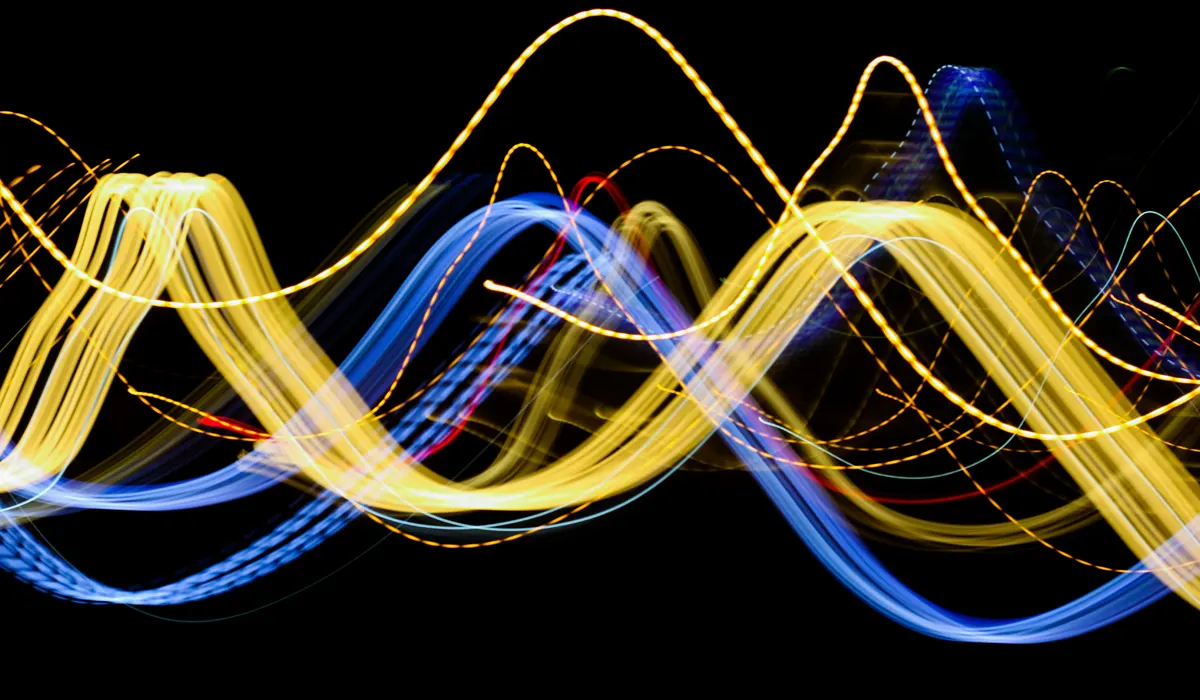 Brain-wide Rotating Wave Coordination